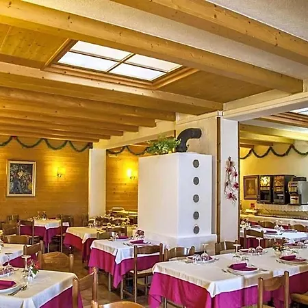 Al Pelmo Hotel